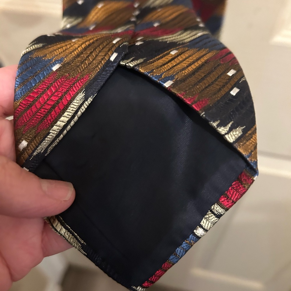 The DeSantis Collection Multicolor herringbone Striped Tie with white dots - Picture 4 of 8